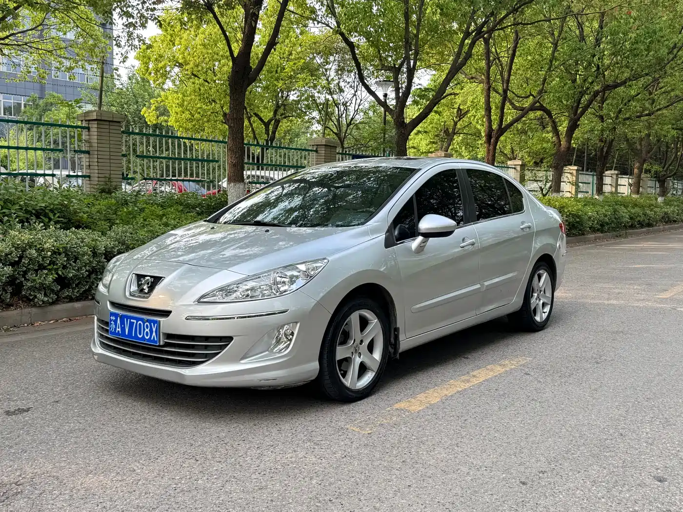 Peugeot 408 2010 2.0L Automatic Premium Edition