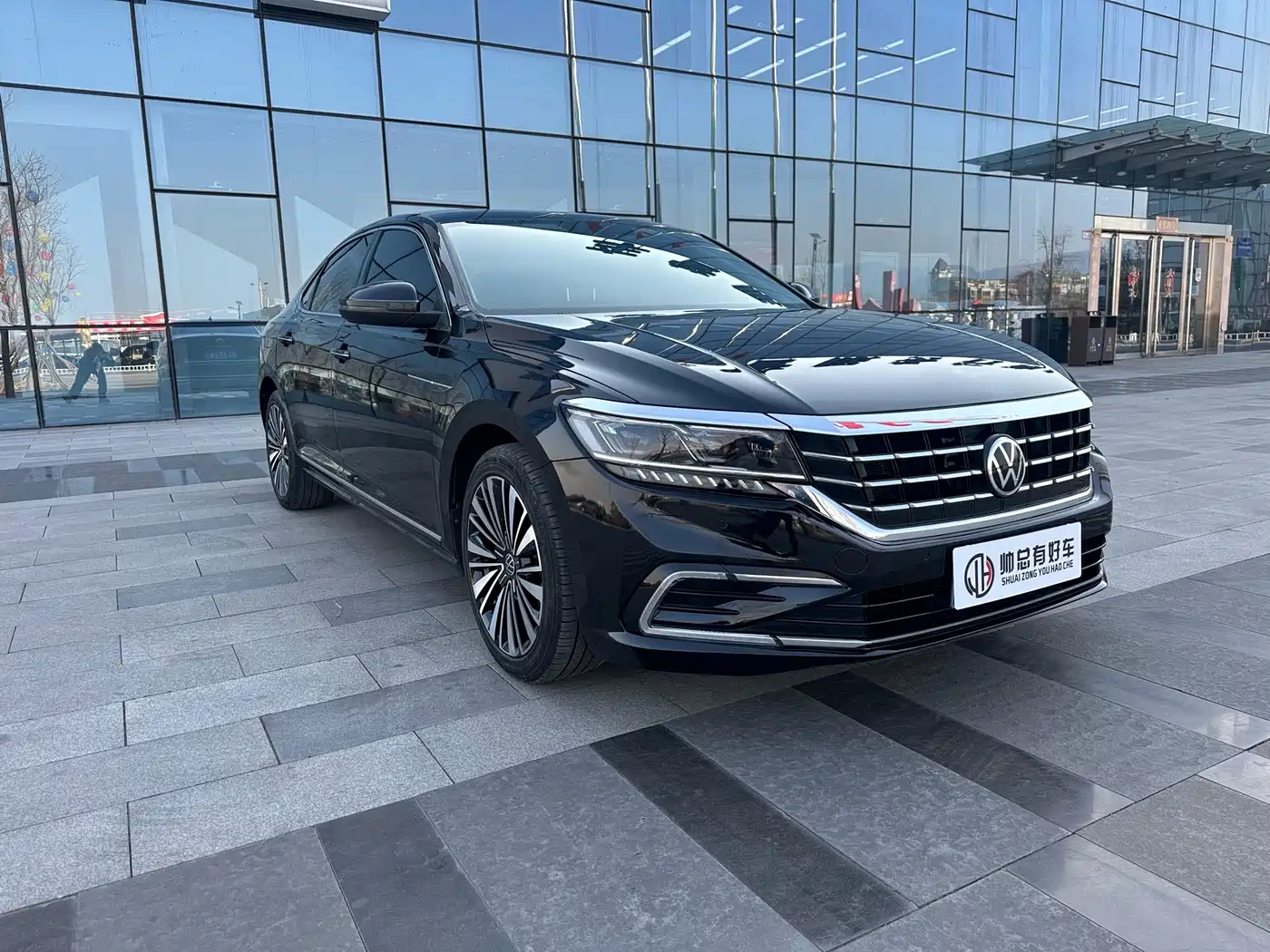 Volkswagen Passat 2021 Model 330TSI Luxury Edition фото 2