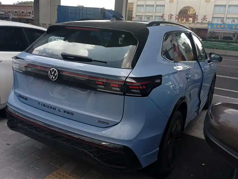 Volkswagen Tiguan L 2024 PRO 380TSI 4WD R-Line Premium Edition фото 3
