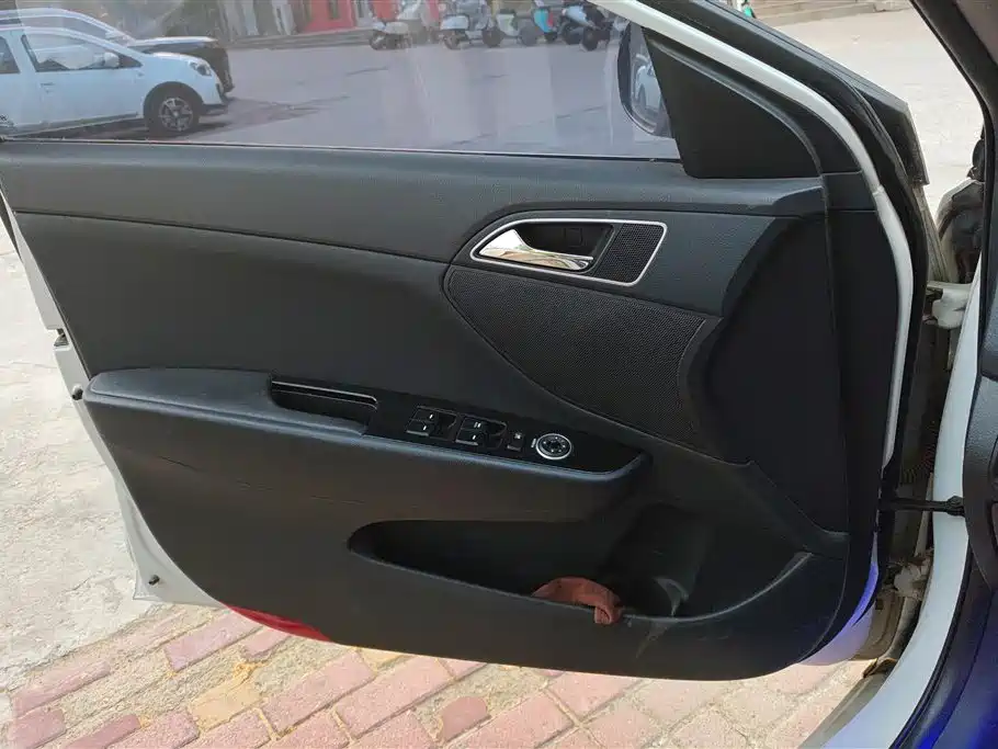 Hyundai Mistra 2014 1.8L Auto Smart GLS фото 7