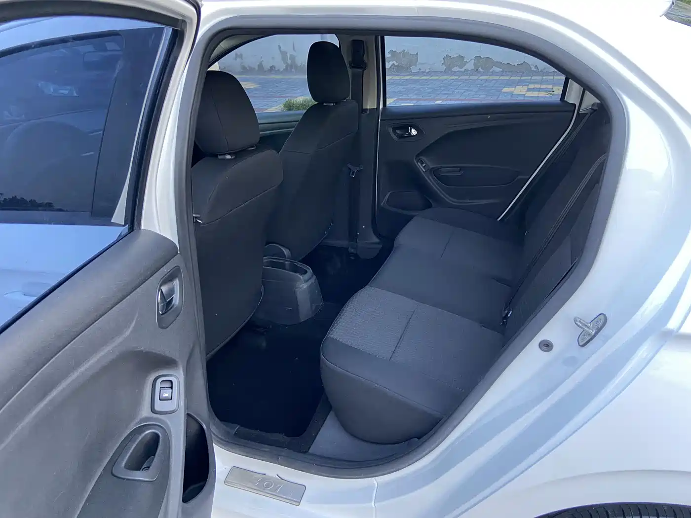 Peugeot 301 2014 1.6L Manual Comfort Edition фото 9
