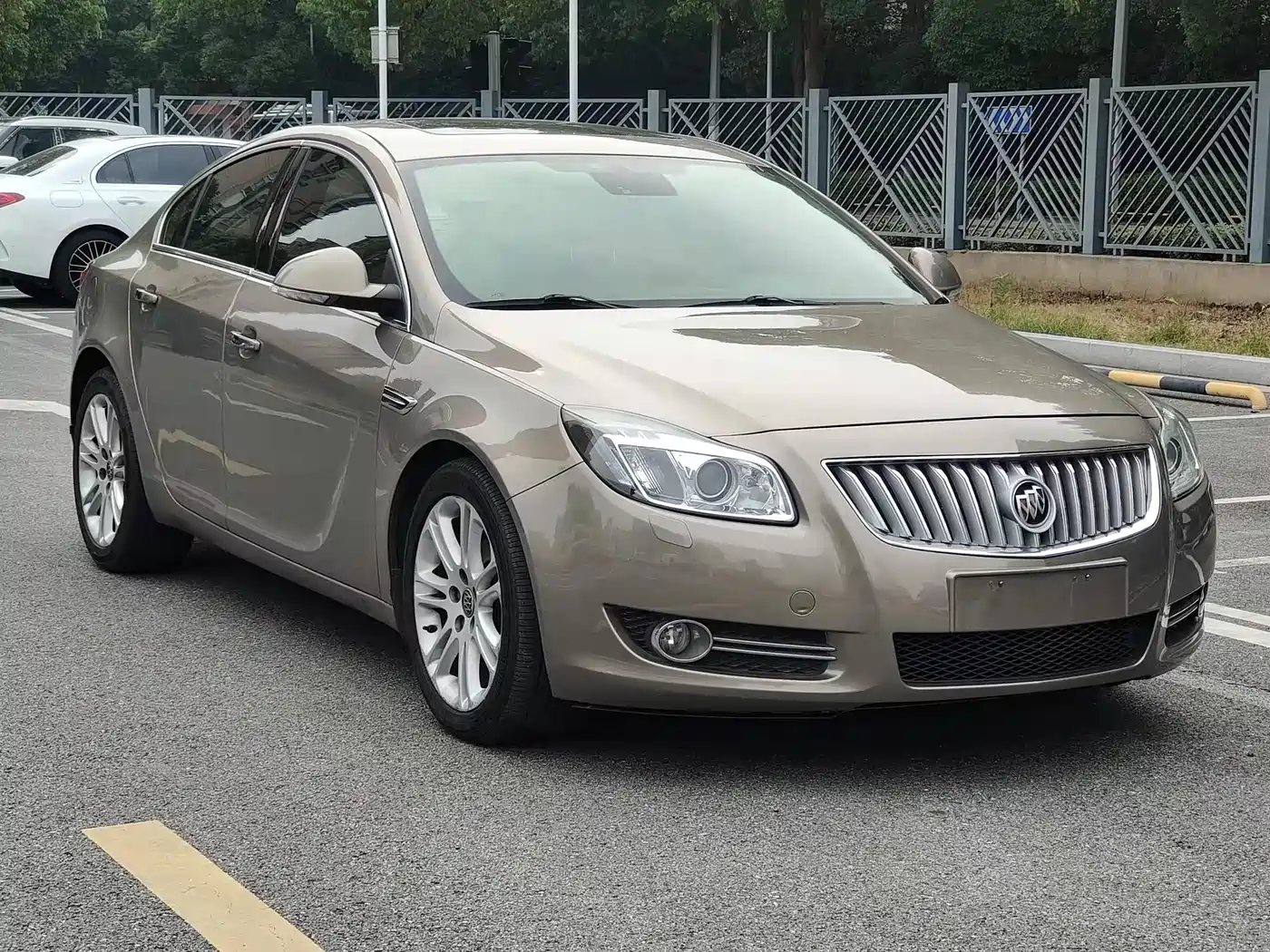 Buick Regal 2010 2.4L Flagship фото 3