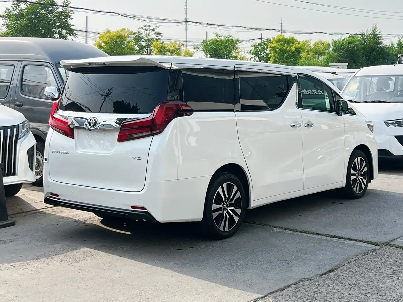 Toyota Alphard 2018 Facelift 3.5L Luxury Edition фото 4
