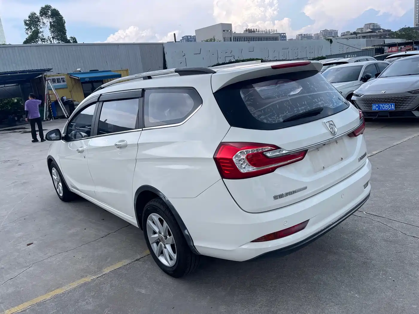 Baojun 310W 2018 2017 1.5L Manual Fashion Edition (China V)