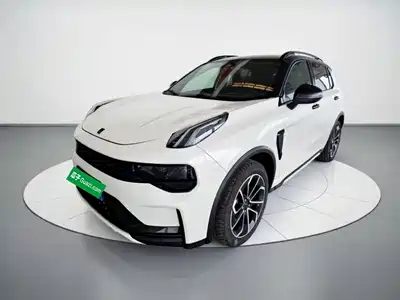 Lynk & Co 01