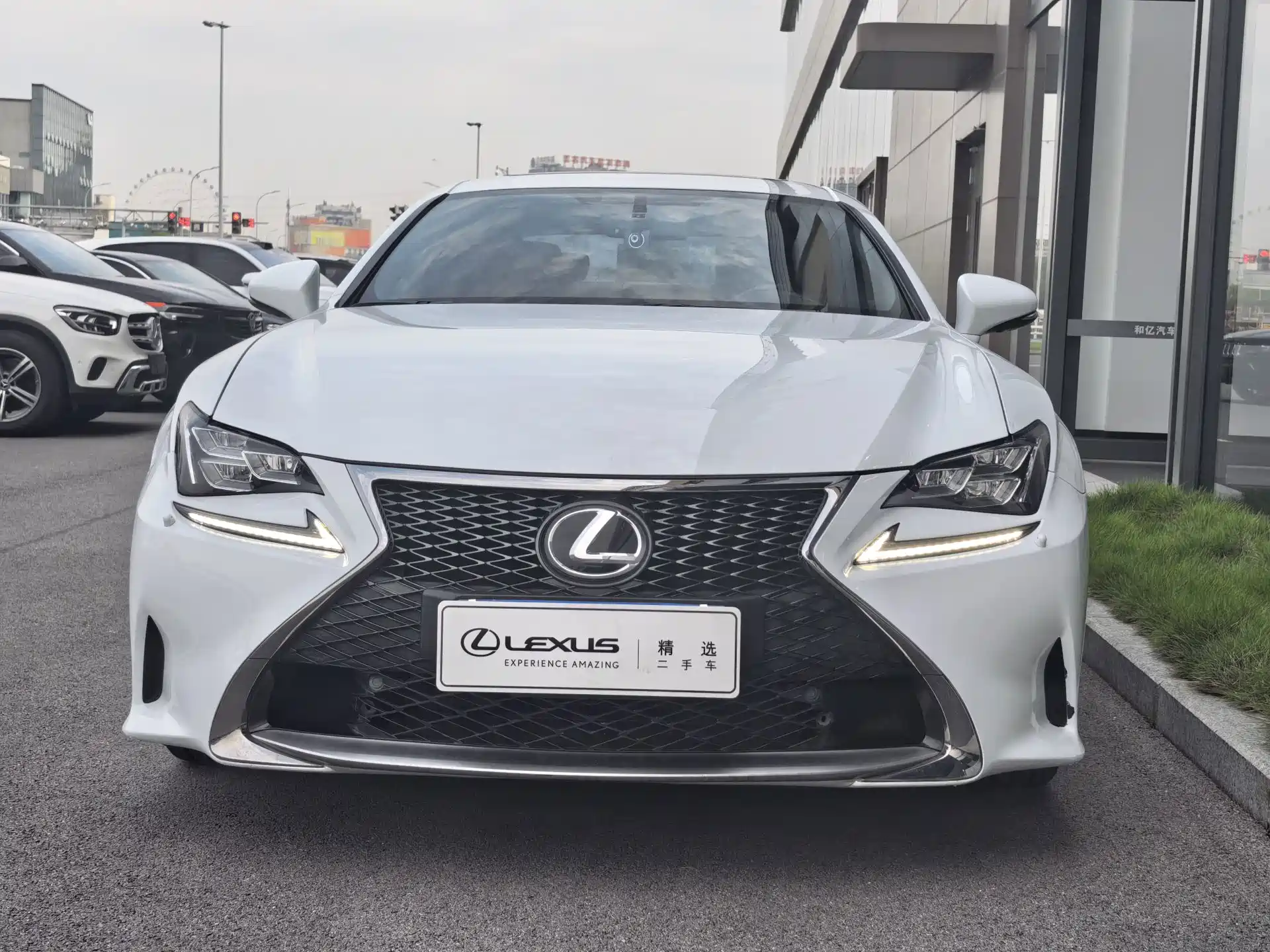 Фото 2 - Lexus RC