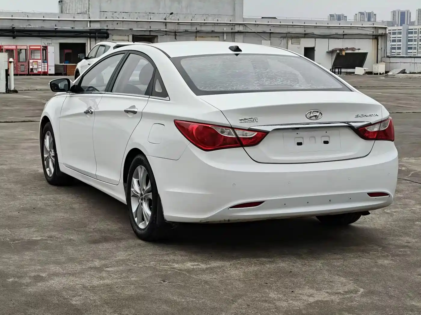 Hyundai Sonata 2013 2.0L Automatic Luxury Edition фото 5