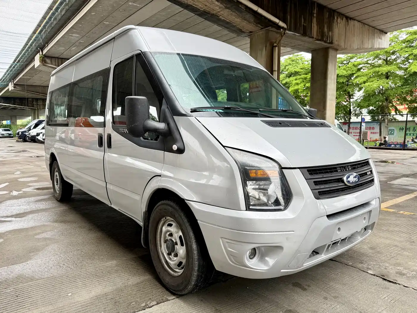 Ford New Generation Transit 2016 2016 2.2T Long Wheelbase 6/7-Seater Mid Roof MPV