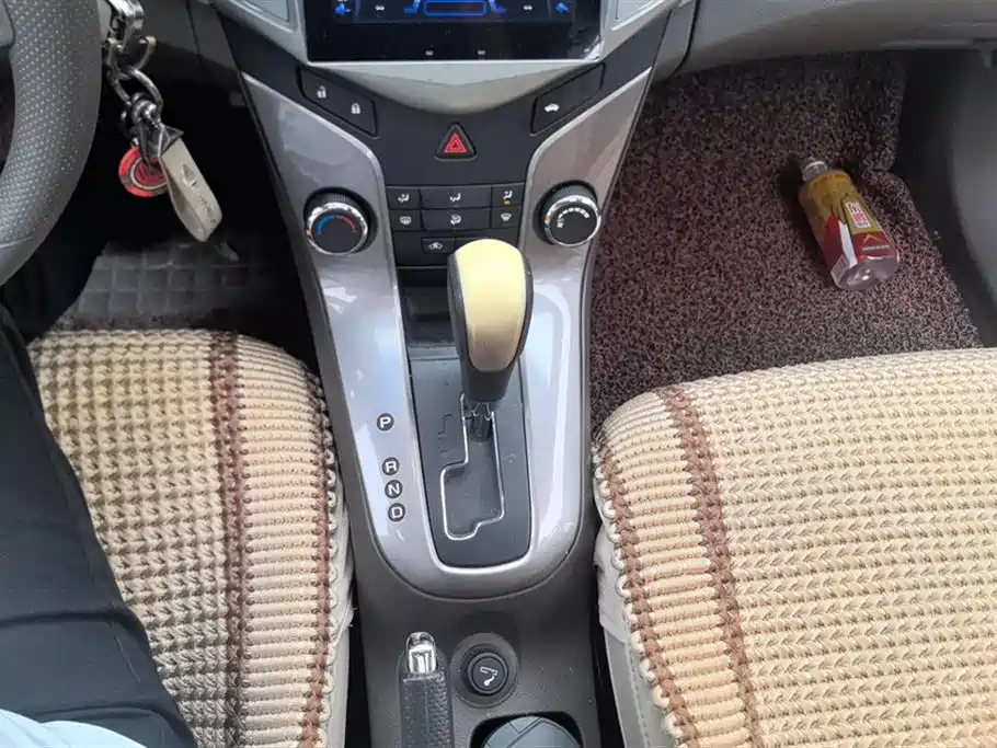 Chevrolet Cruze 2015 1.5L Classic SE AT фото 16