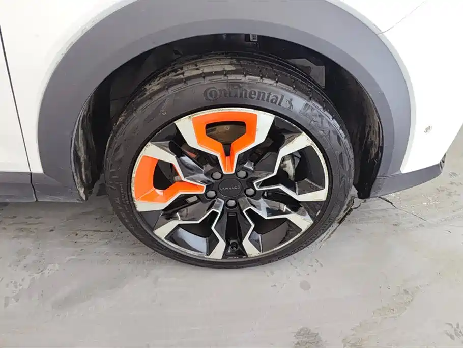 Lynk & Co 06 2020 1.5T Halo фото 6