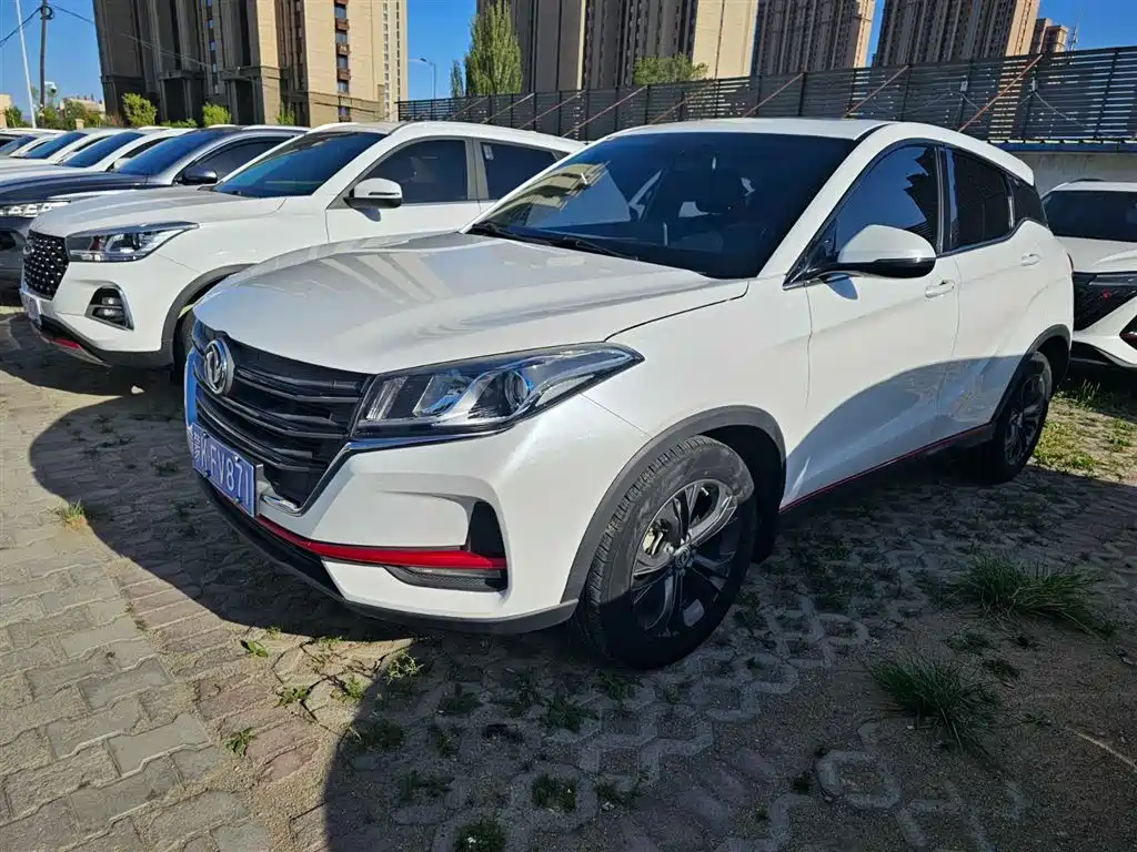 Dongfeng Fengguang Fengon 500 2021 2021 1.5L CVT Premium