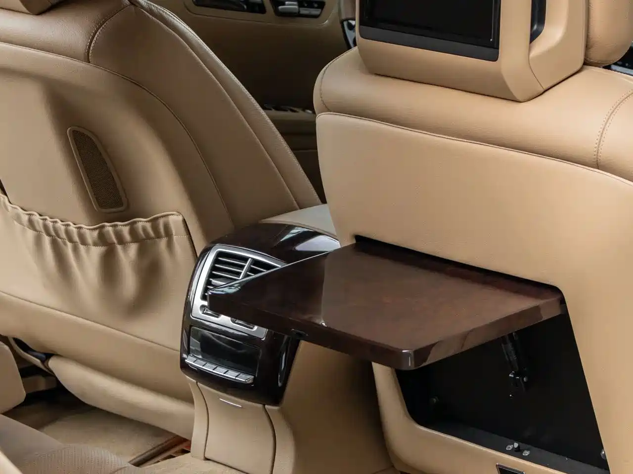 Mercedes-Benz S-Class 2012 S 350 L 4MATIC Grand Edition фото 16