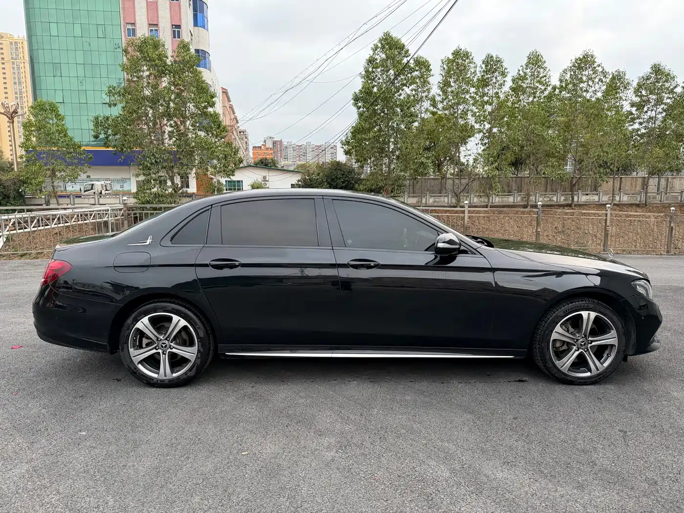 Mercedes-Benz E-Class 2019 E 200 L Sport фото 21