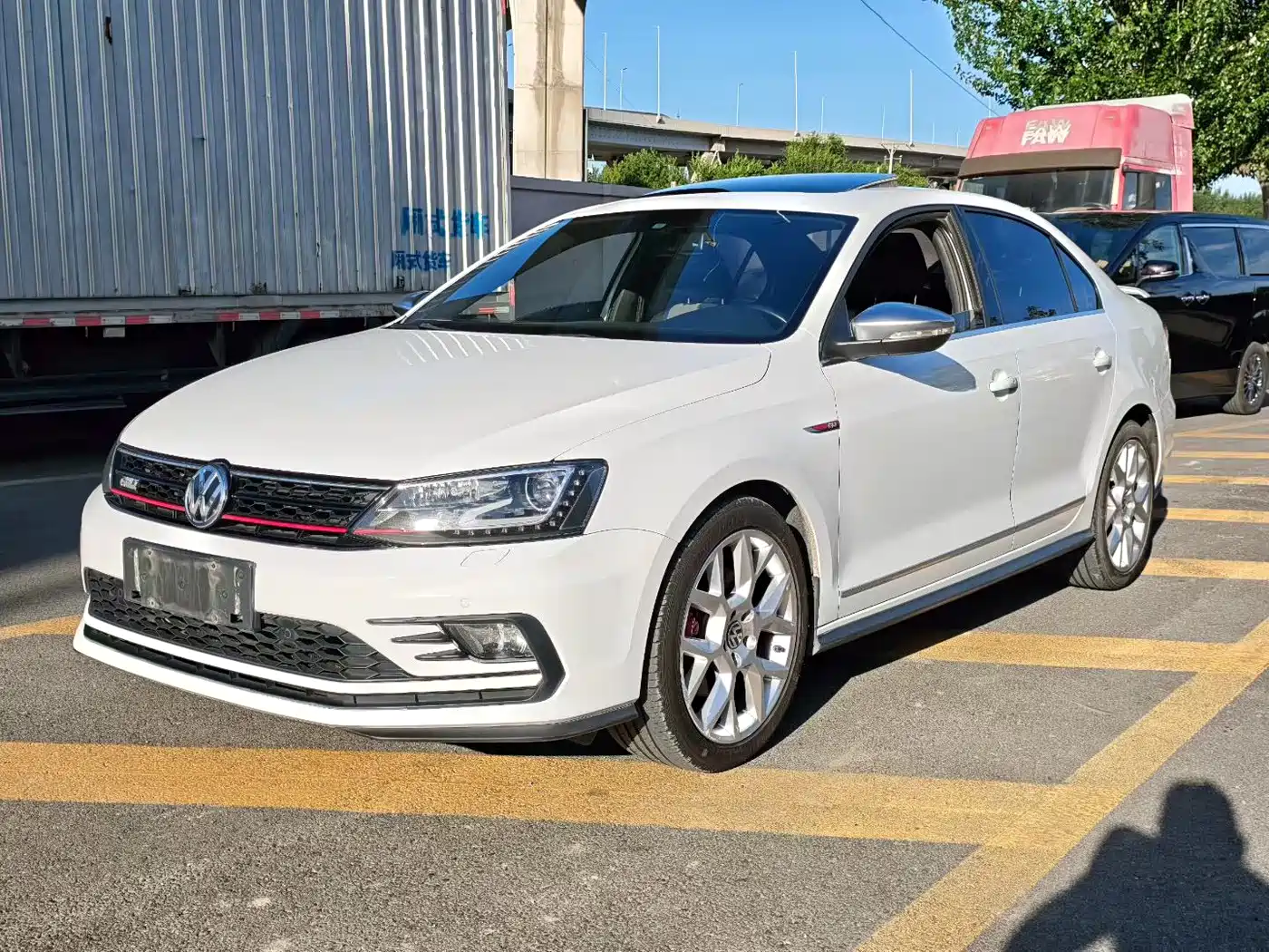 Фото 3 - Volkswagen Sagitar