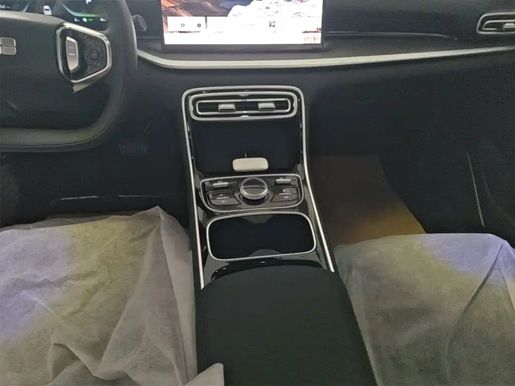Geely Galaxy Galaxy Stellar 6 2025 60km Voyager Edition фото 14