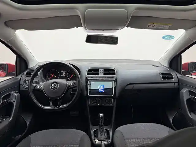 Фото 9 - Volkswagen Polo