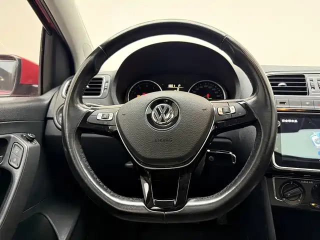 Фото 11 - Volkswagen Polo