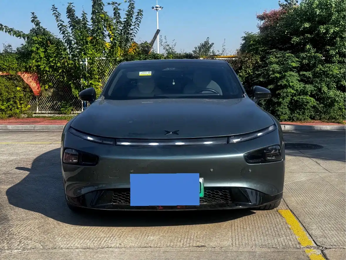 Фото 2 - XPeng P7