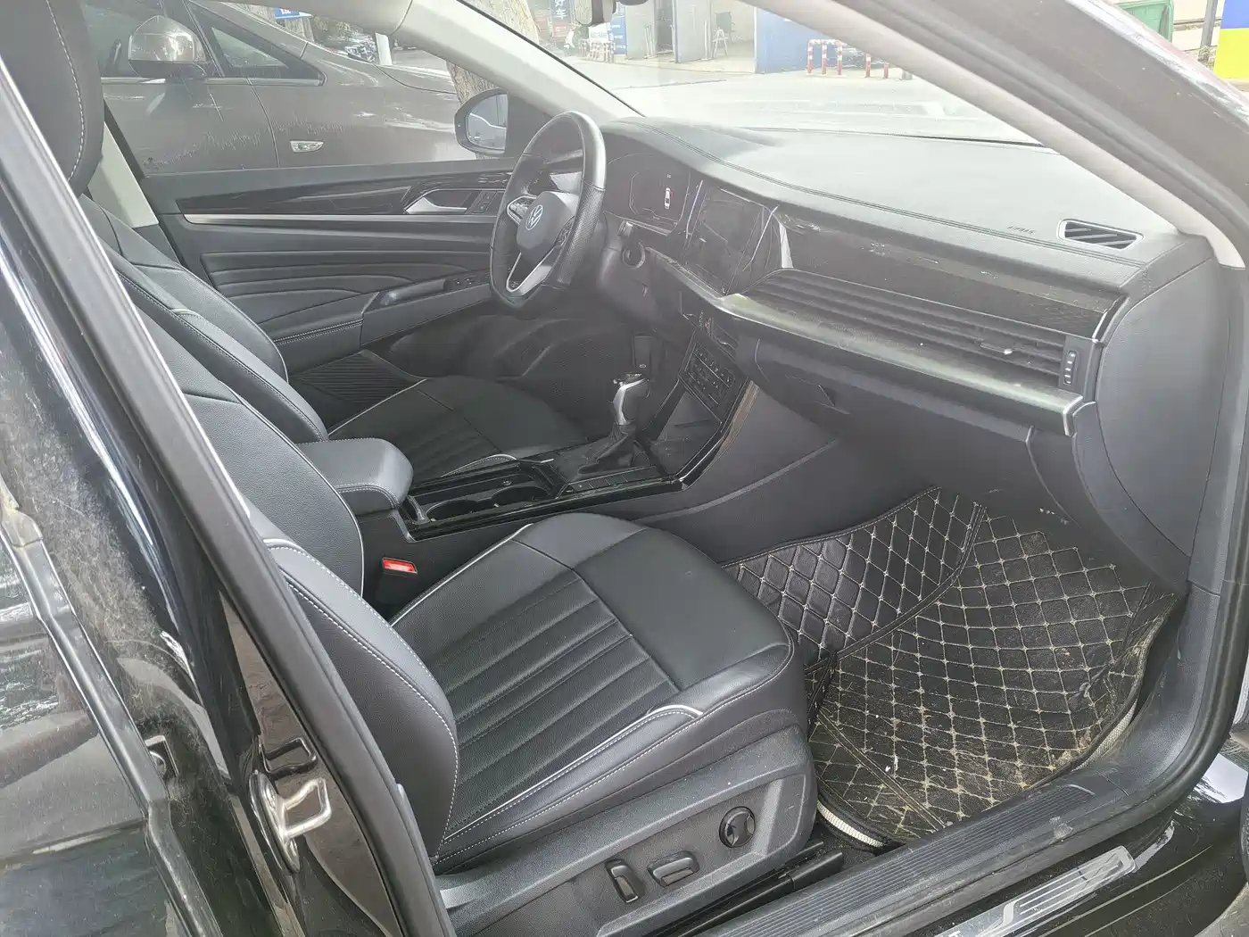 Volkswagen Passat 2023 330TSI Elite Edition фото 4