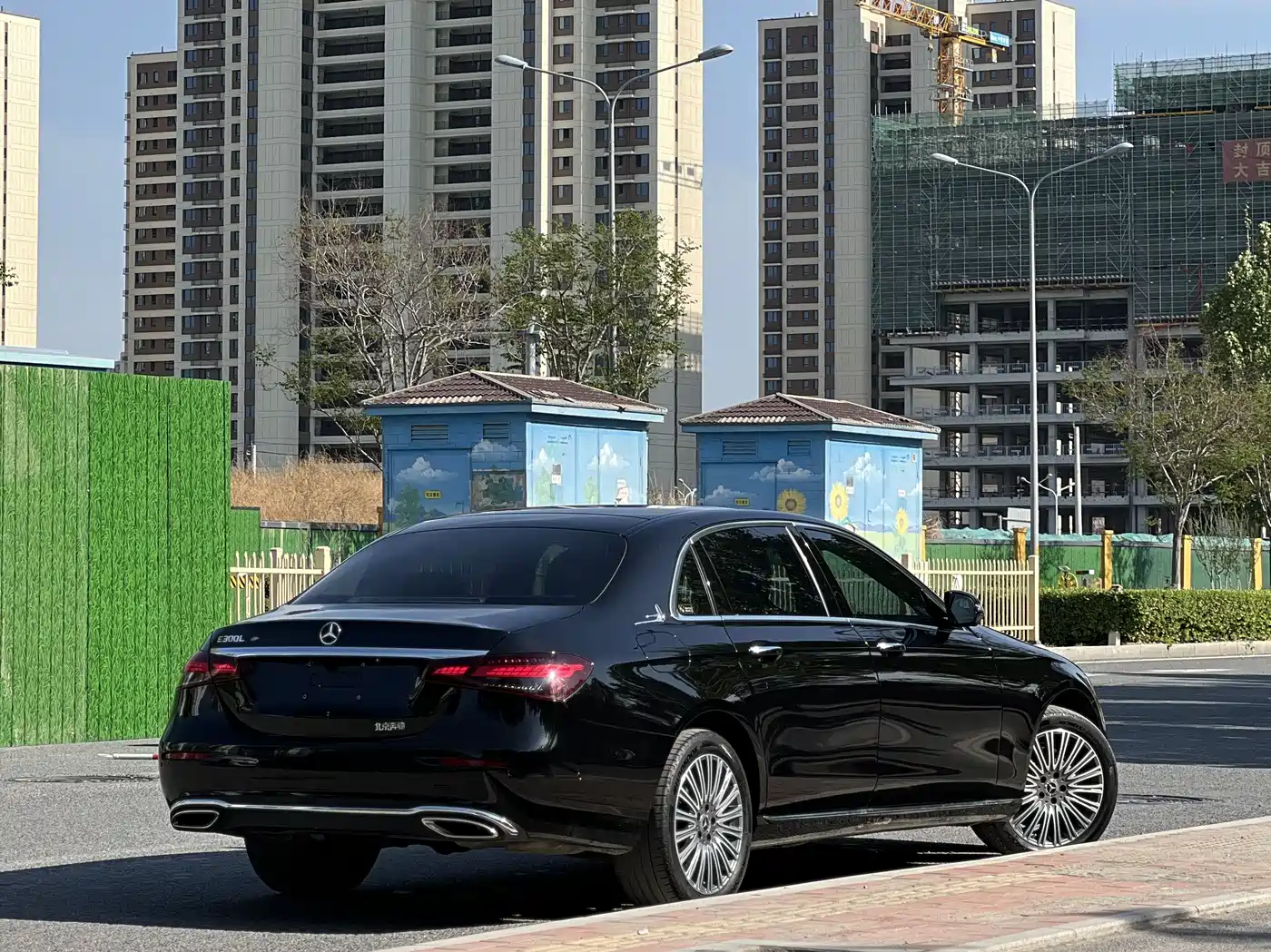 Mercedes-Benz E-Class 2022 E 300 L Fashion фото 6
