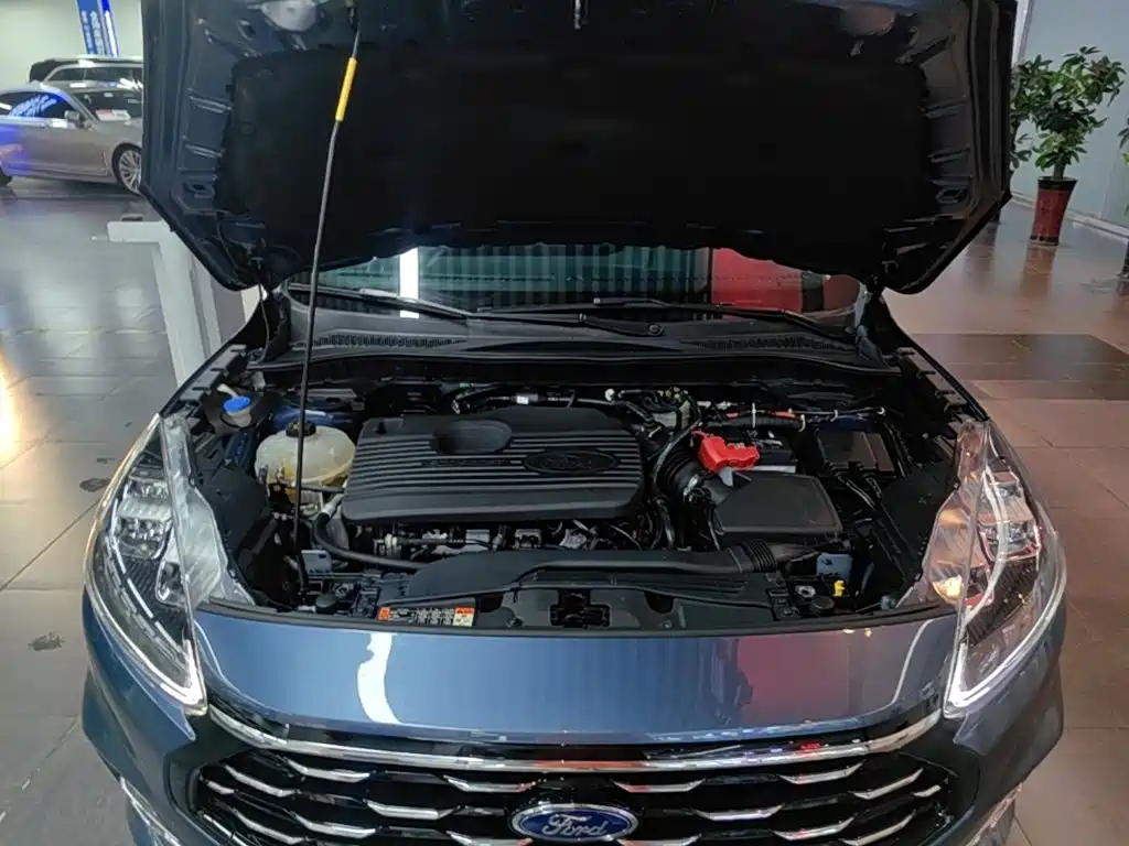 Ford Escape 2023 2020 EcoBoost 245 2WD Premium Edition