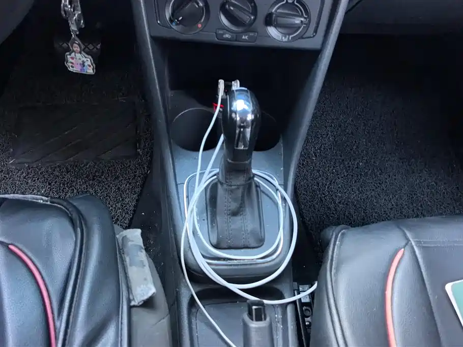 Volkswagen Polo 2016 1.4L Automatic Trend фото 16
