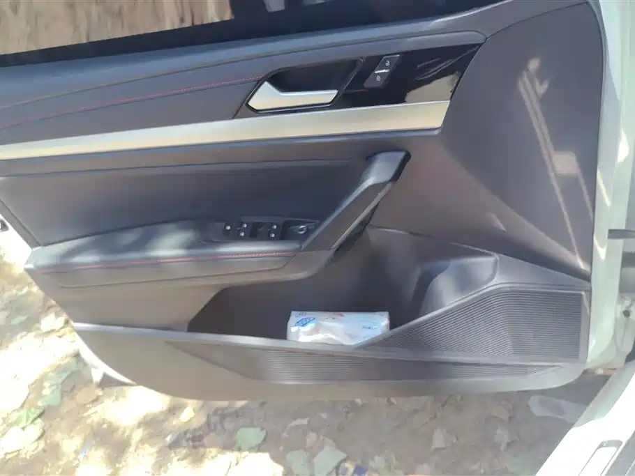Volkswagen Lavida 2024 Model 300TSI DSG Starlight Leading Edition фото 7
