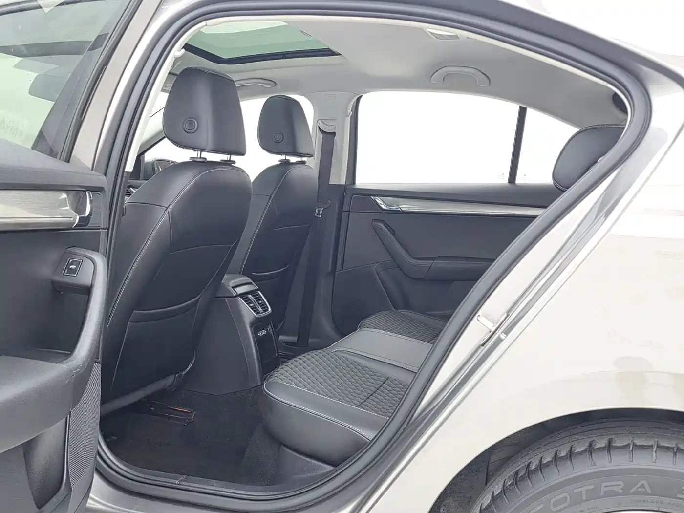 Škoda Octavia 2019 1.5L Automatic Smart Comfort China VI фото 10