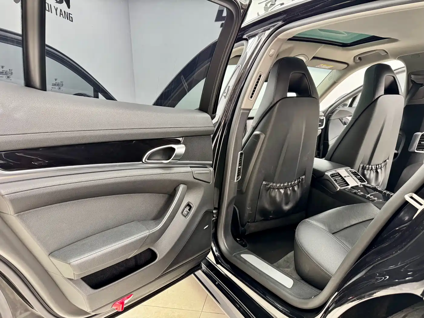 Porsche Panamera 2014 Panamera 3.0T фото 13