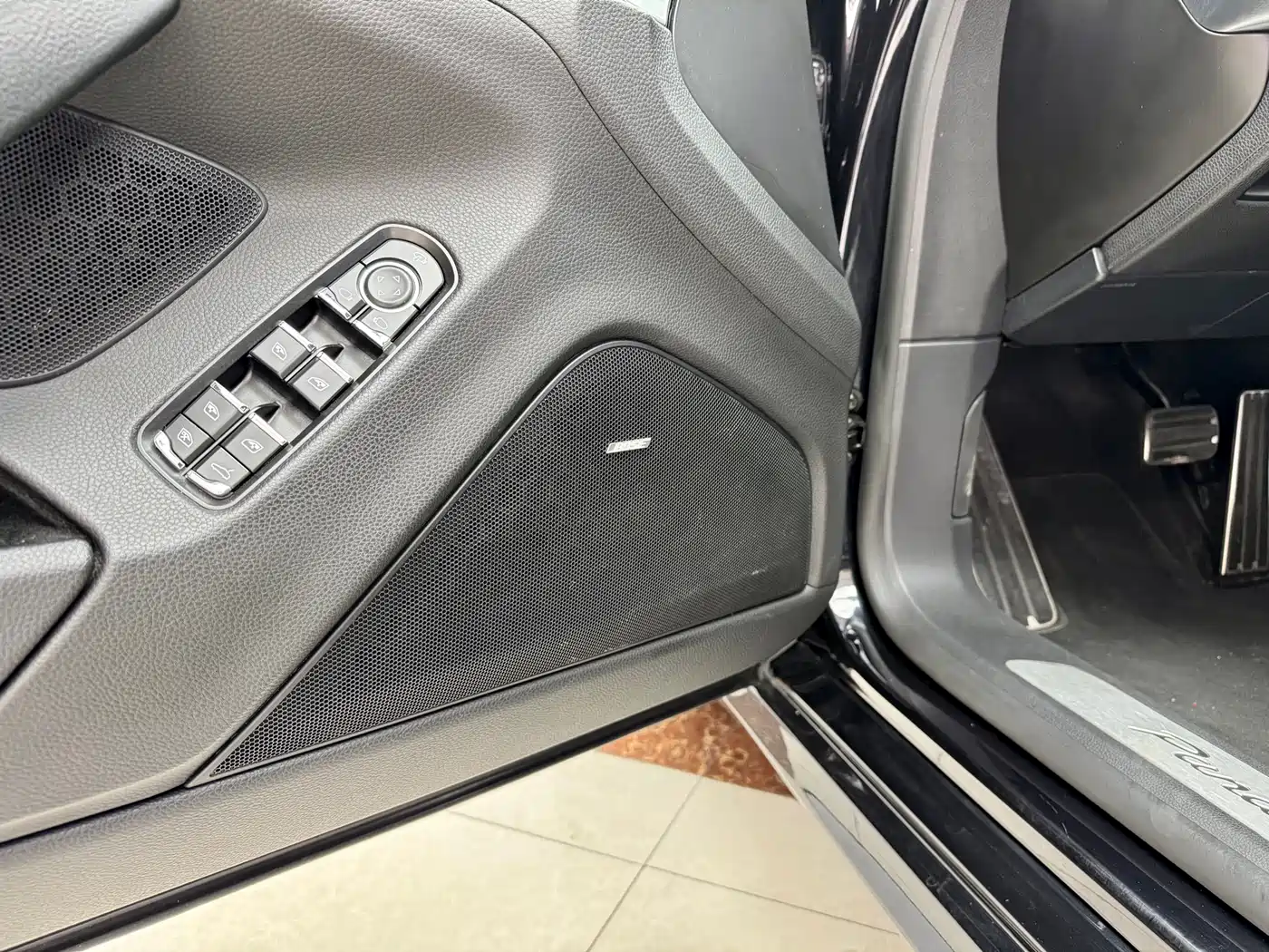 Porsche Panamera 2014 Panamera 3.0T фото 10