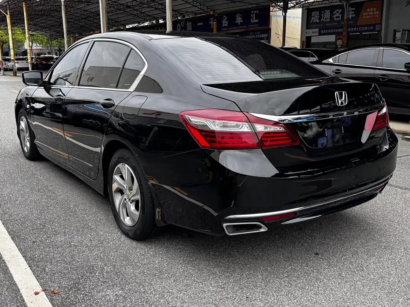 Honda Accord 2016 2.0L Comfort Edition фото 14