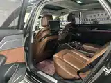 Photo 6 - Audi A8