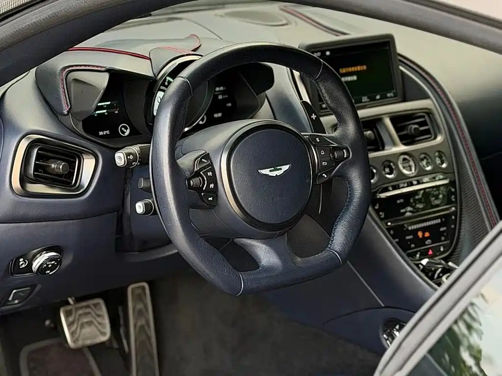 Aston Martin DBS 2020 2020 DBS Superleggera V12 Coupe