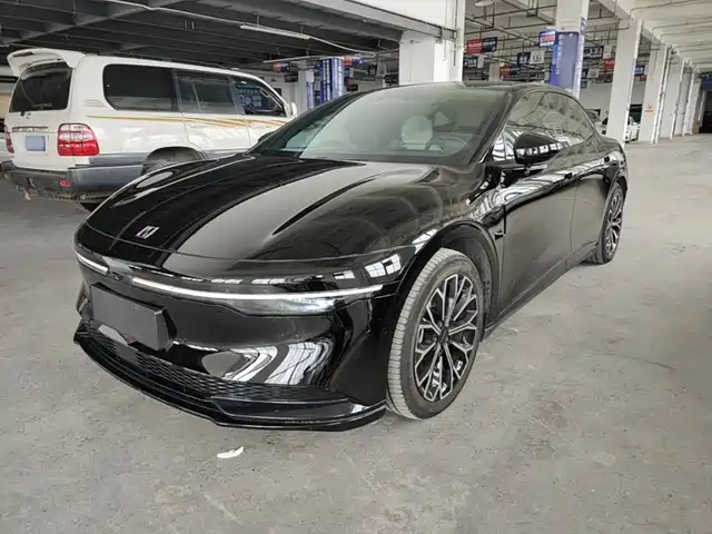 ZEEKR 007 2024