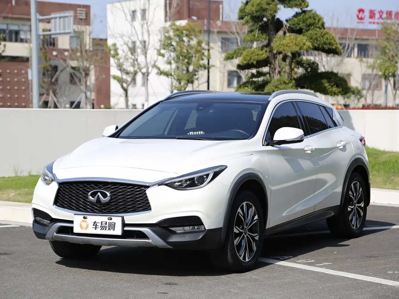 Infiniti QX30 2018 2017 Model 1.6T 2WD Sport
