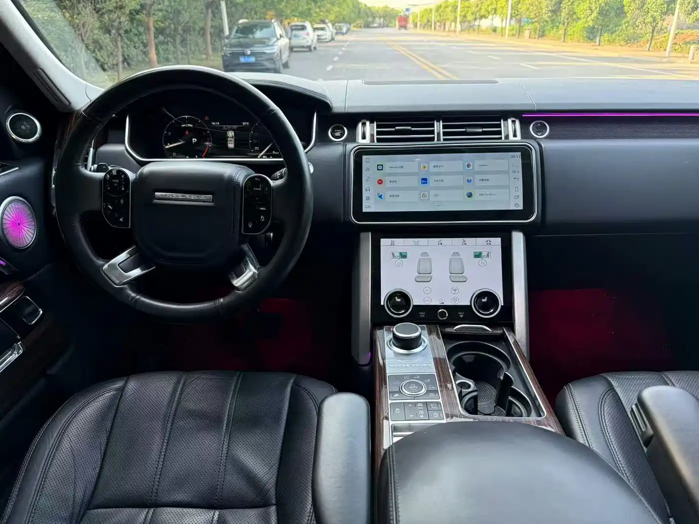 Land Rover Range Rover 2015 3.0 SC V6 Vogue SE Genesis Extended Edition фото 7