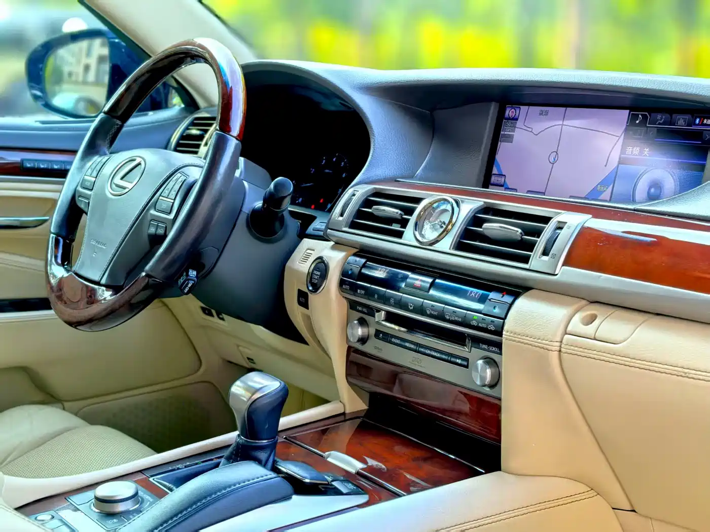Lexus LS 2013 460L 4WD Premium Edition фото 15