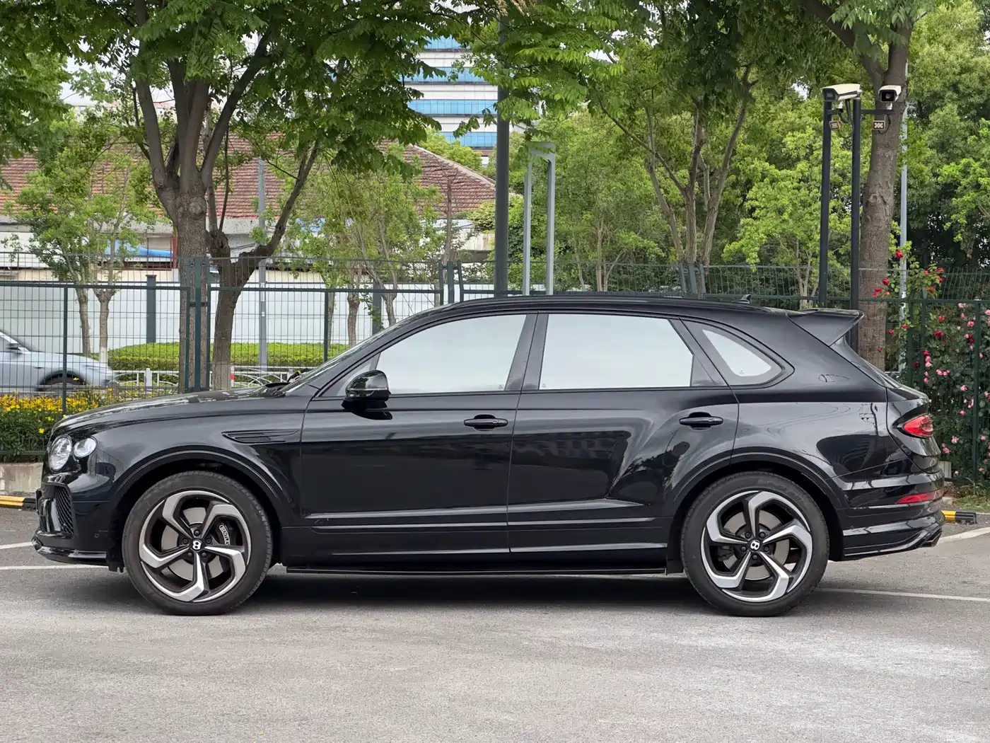 Photo 7 - Bentley Bentayga