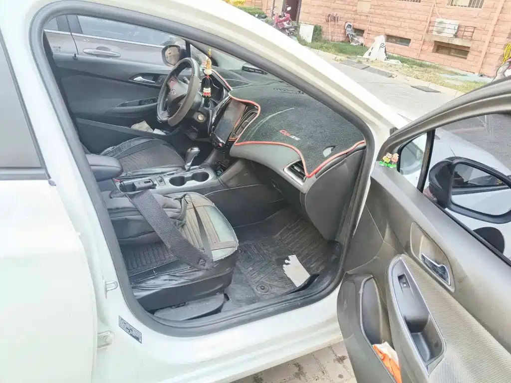 Chevrolet Cruze 2019 2018 Redline 320 Automatic Pioneer Edition