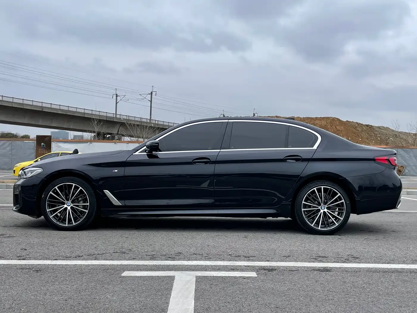 BMW 5 Series 2021 Facelift 530Li Leading M Sport Package фото 4
