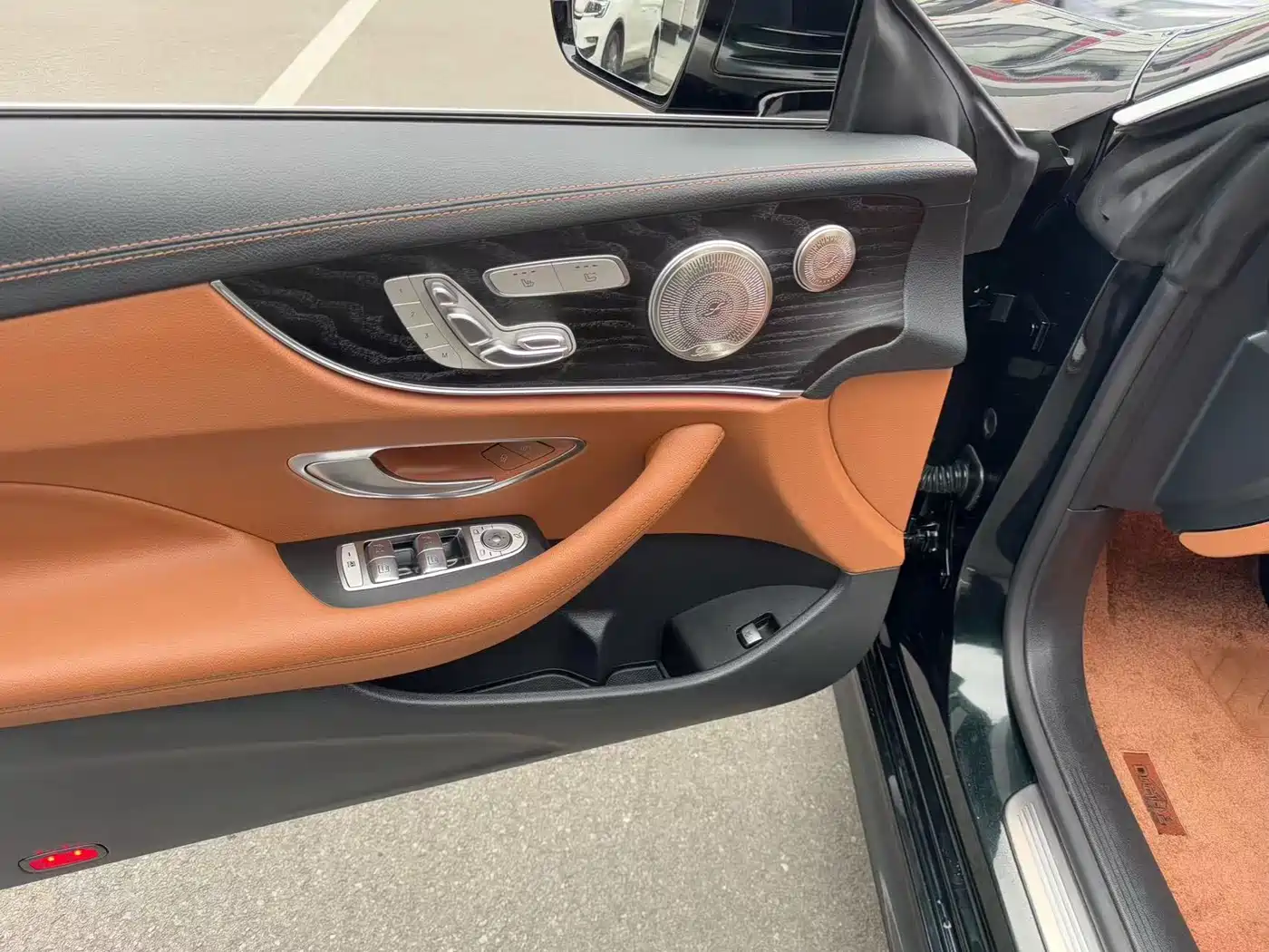Mercedes-Benz E-Class (Import) 2021 E 260 4MATIC Convertible Coupe фото 7