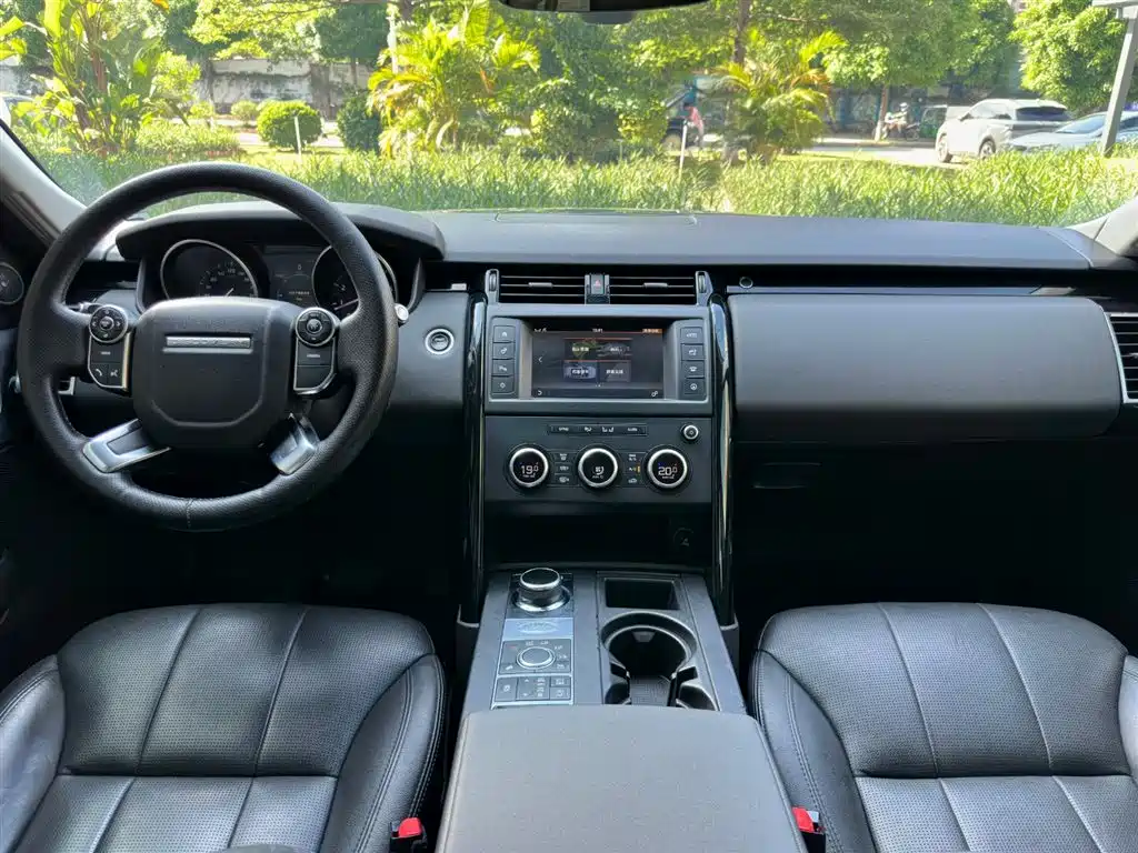Land Rover Discovery 2017 3.0 SC V6 S фото 11