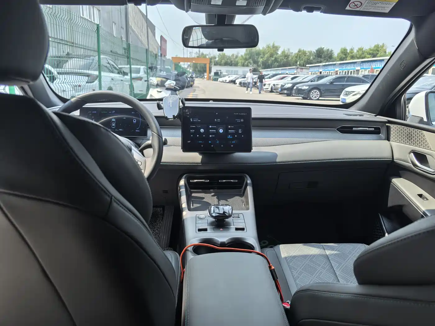 BYD Qin PLUS 2025 DM-i Smart Drive 55KM Leader фото 6