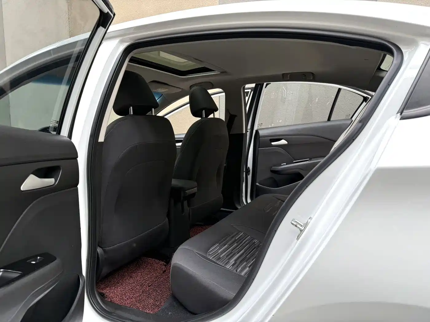 Chevrolet Cavalier 2019 320 Auto Sunroof Enjoyment Edition фото 6