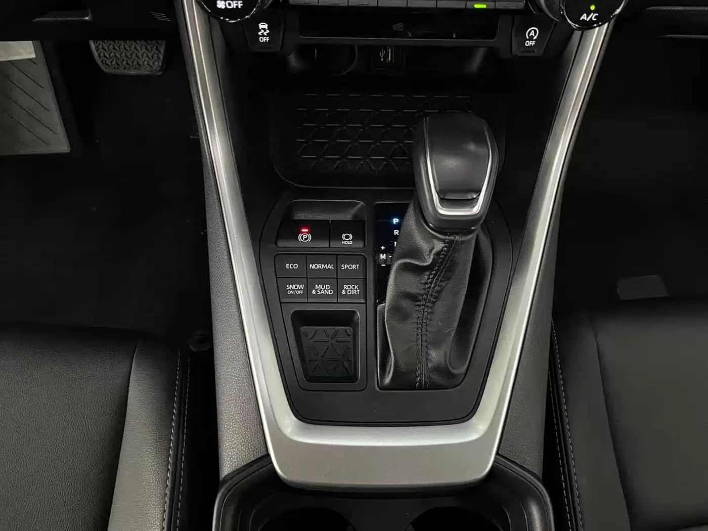 Toyota Wildlander 2023 2.0L CVT AWD Luxury PLUS фото 10