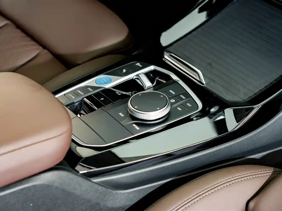 BMW iX3 2024 2023 Leading Type