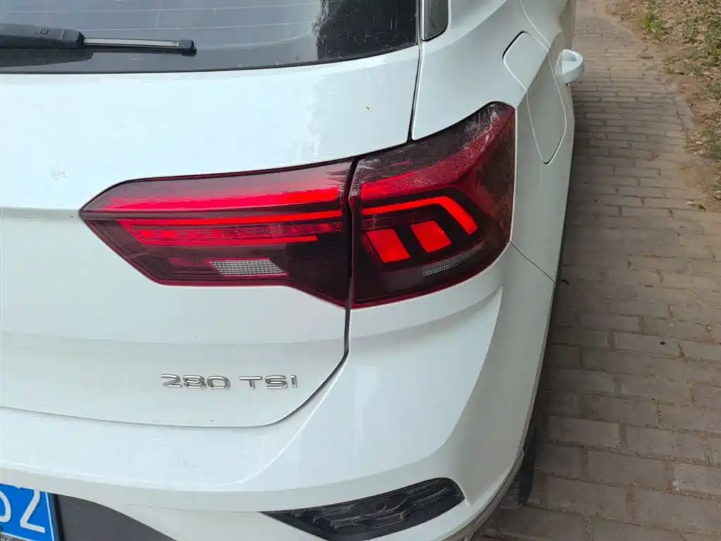 Volkswagen T-ROC 2021 Facelift 280TSI DSG 2WD Comfort Smart Connect Edition фото 8