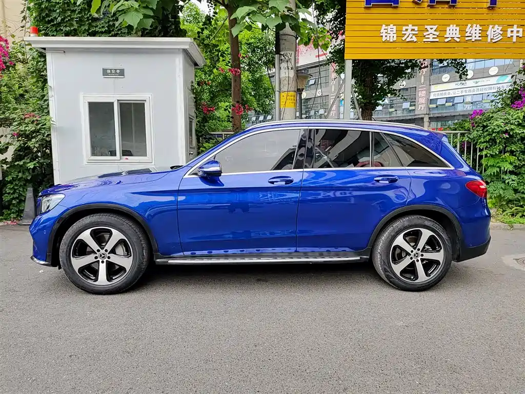 Mercedes-Benz GLC 2018 Facelift GLC 260 4MATIC Luxury фото 3