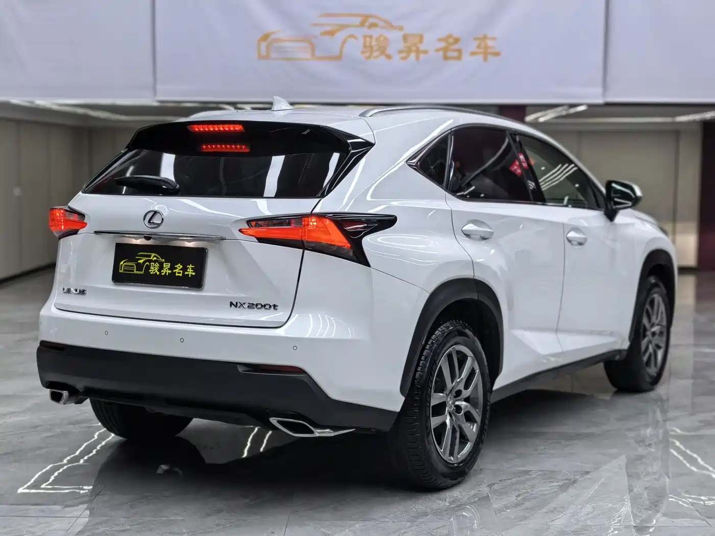 Lexus NX 2015 200t AWD F Sport фото 6