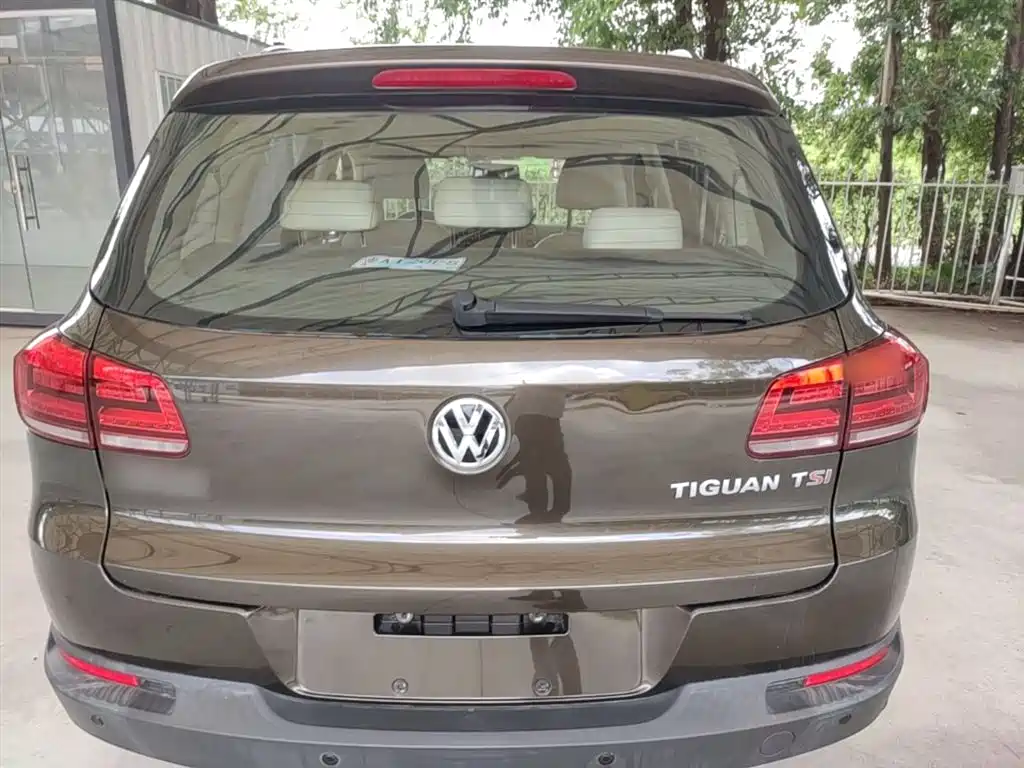 Volkswagen Tiguan 2015 1.8TSI Automatic 2WD Trendline фото 6